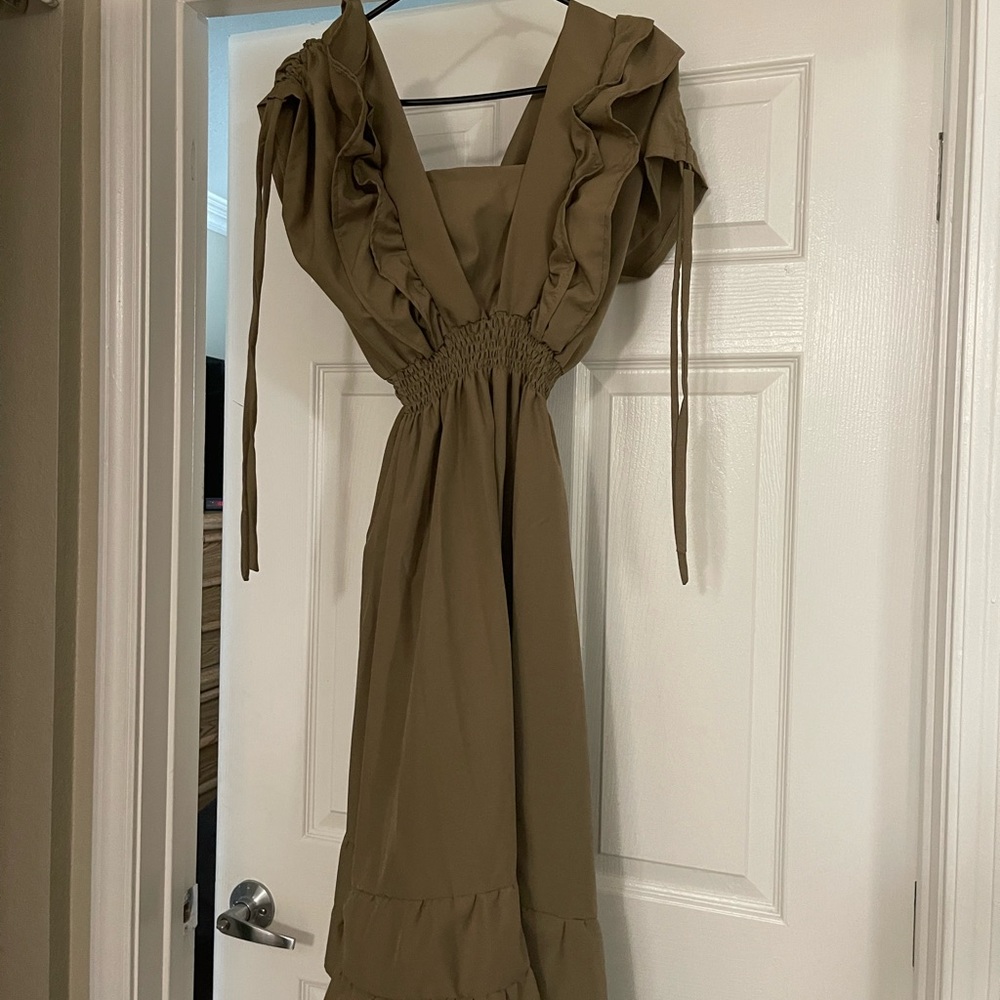 Fits up to L, brand new